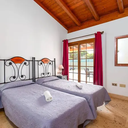 Sherry By * كوراليهو