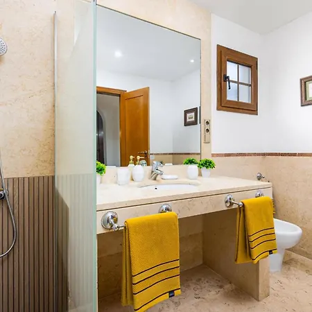 فيلة Sherry By *