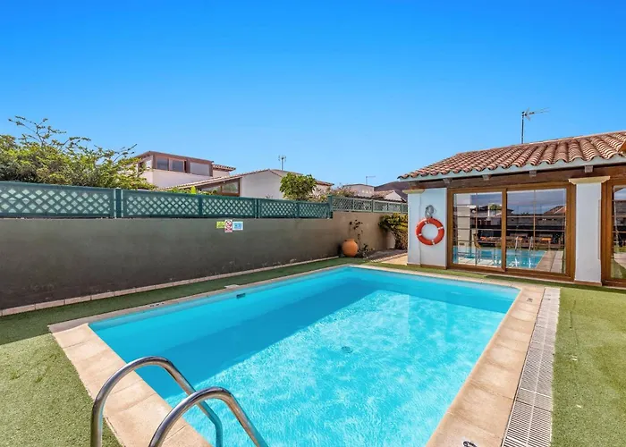 Sherry By فيلة كوراليهو