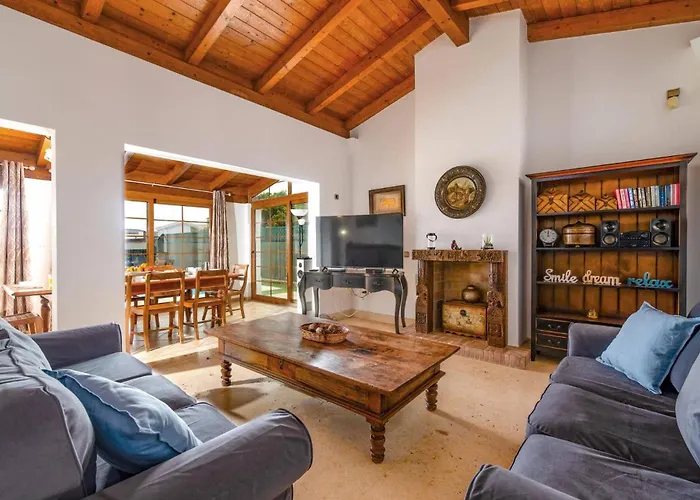 Sherry By فيلة كوراليهو