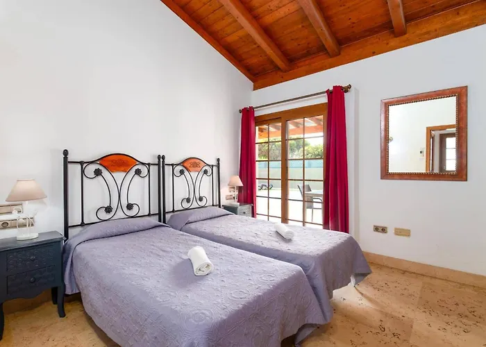 Sherry By * كوراليهو